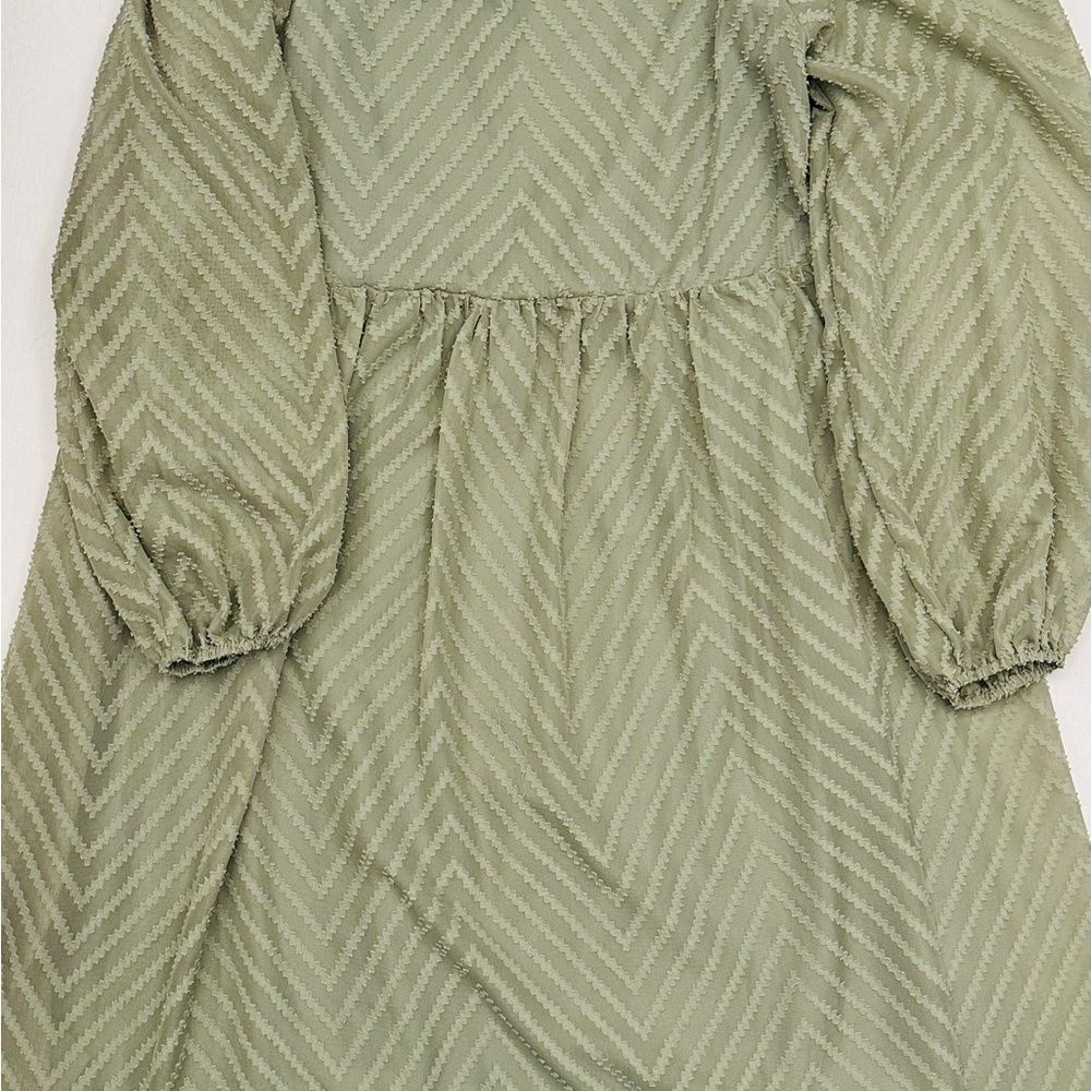 Elegant Green Chevron Dress